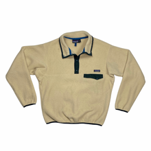 Load image into Gallery viewer, VINTAGE PATAGONIA BUTTON-UP FLEECE CREME AND DARK GREEN
