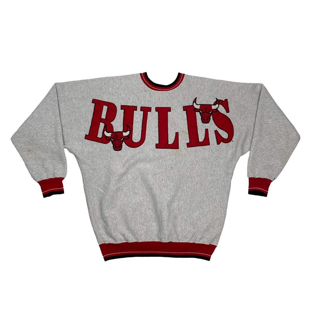 VINTAGE CHICAGO BULLS NBA EMBROIDERED SPELLOUT CREWNECK