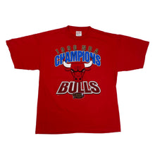 Load image into Gallery viewer, VINTAGE 1996 CHICAGO BULLS NBA GRAPHIC TEE
