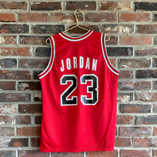 Load image into Gallery viewer, VINTAGE CHICAGO BULLS MICHAEL JORDAN #23 CHAMPION NBA JERSEY
