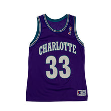 Load image into Gallery viewer, VINTAGE CHARLOTTE HORNETS MOURNING #33 CHAMPION NBA JERSEY
