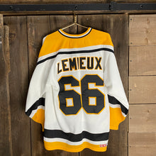 Load image into Gallery viewer, VINTAGE CCM PITTSBURGH PENGUINS LEMIEUX NHL JERSEY
