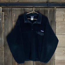 Load image into Gallery viewer, VINTAGE PATAGONIA SYNCHILLA BUTTON-UP FLEECE BLACK

