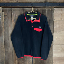 Load image into Gallery viewer, VINTAGE PATAGONIA SYNCHILLA BUTTON-UP FLEECE BLACK AND RED
