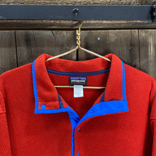 Load image into Gallery viewer, VINTAGE PATAGONIA SYNCHILLA BUTTON-UP FLEECE RED AND BLUE
